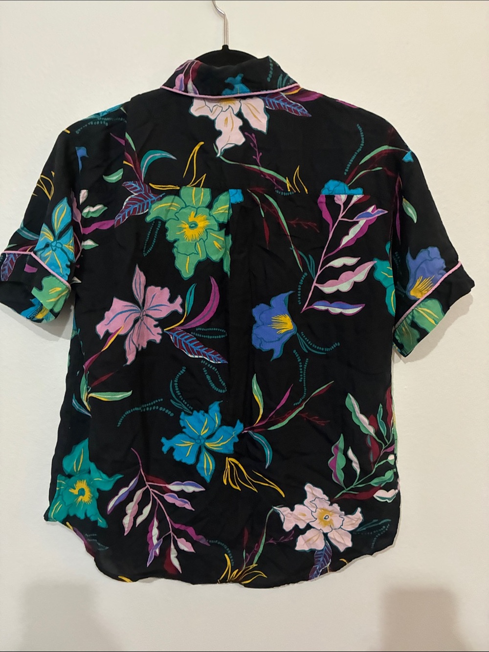 stars above Black Floral Short-Sleeve Button-Up Pajama Top - Picture 8 of 8
